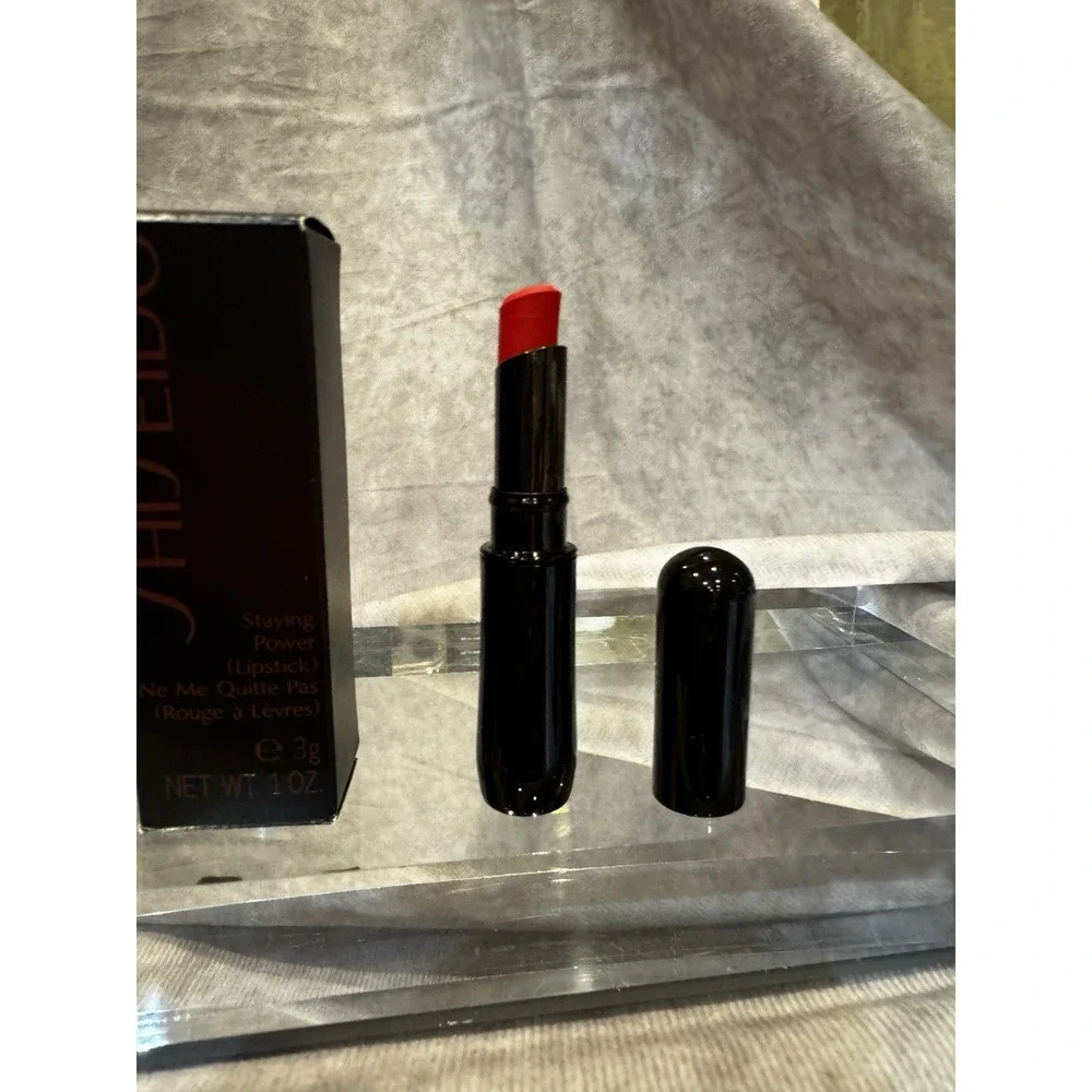 SHISEIDO The Makeup Staying Power Moisturizing Lipstick SP4 red,‎ and glorious